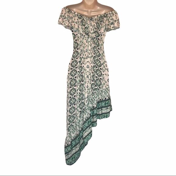 SOMEDAYS LOVIN Off the Shoulder Assymetrical Dress - Picture 10 of 14